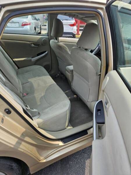 Photo 9 of this TOYOTA PRIUS