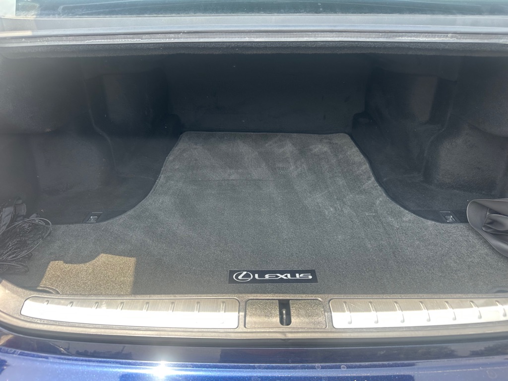 Photo 9 of this LEXUS LS