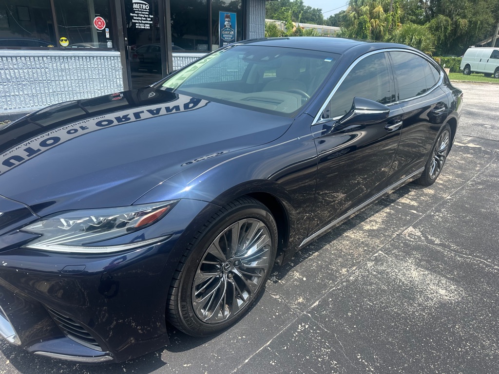 Photo 3 of this LEXUS LS