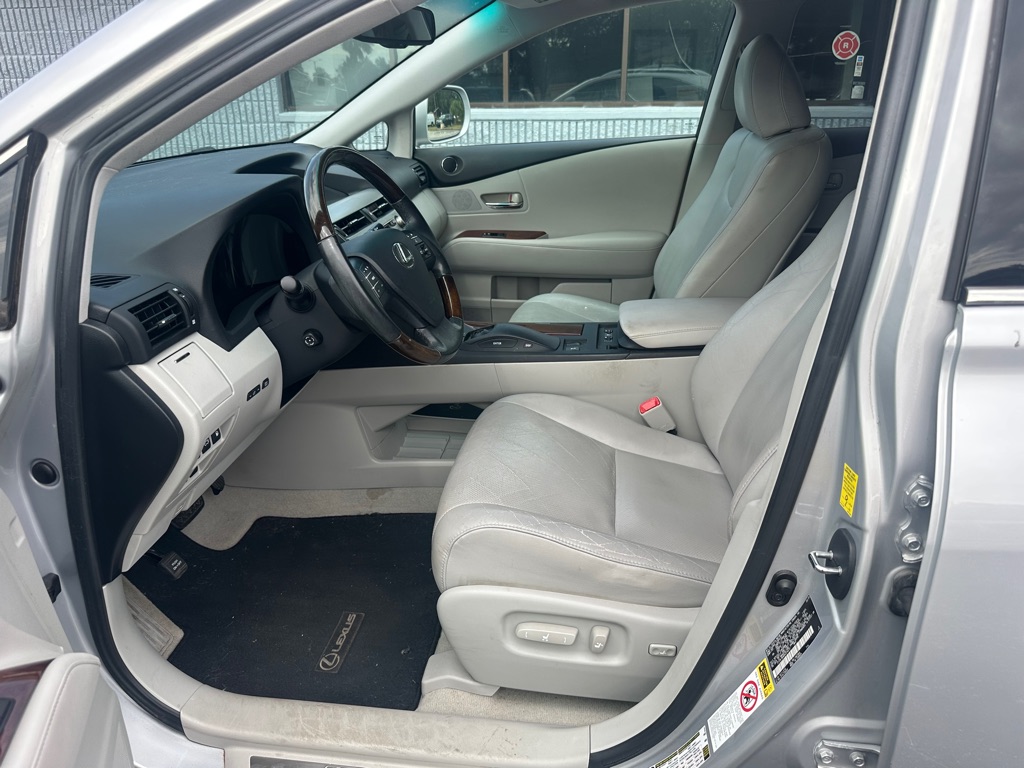 Photo 13 of this LEXUS RX