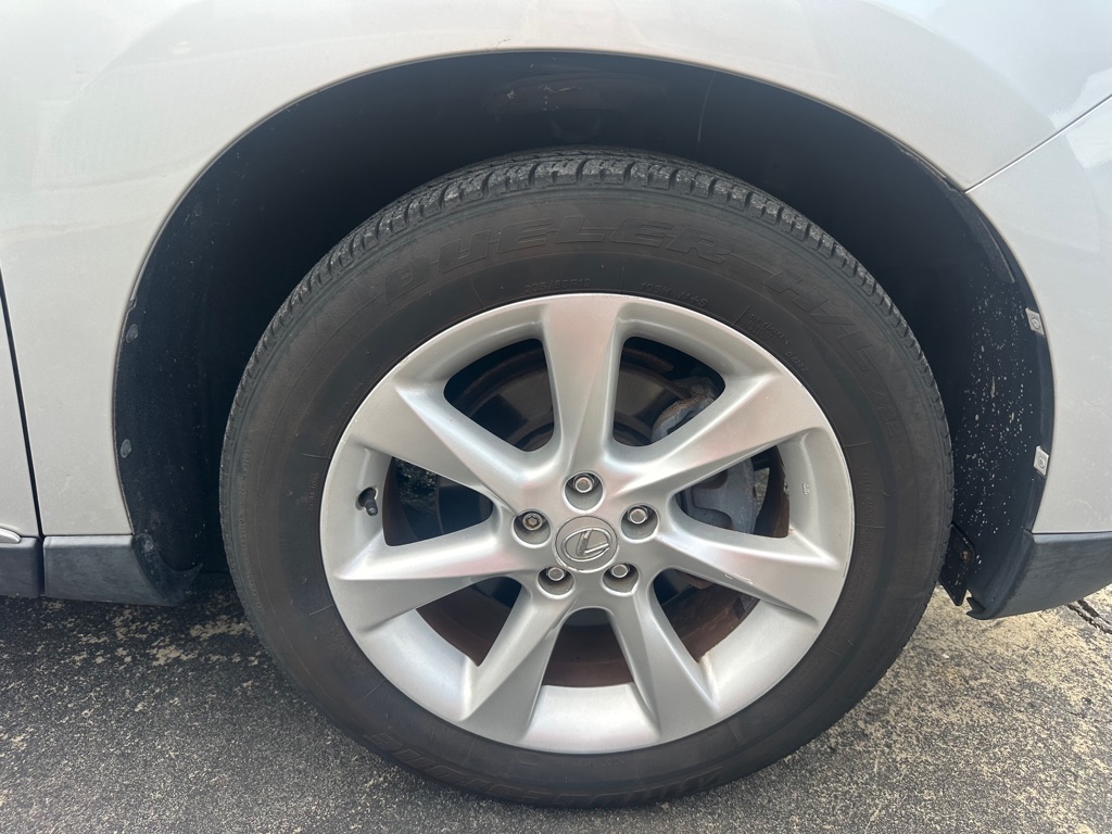 Photo 24 of this LEXUS RX