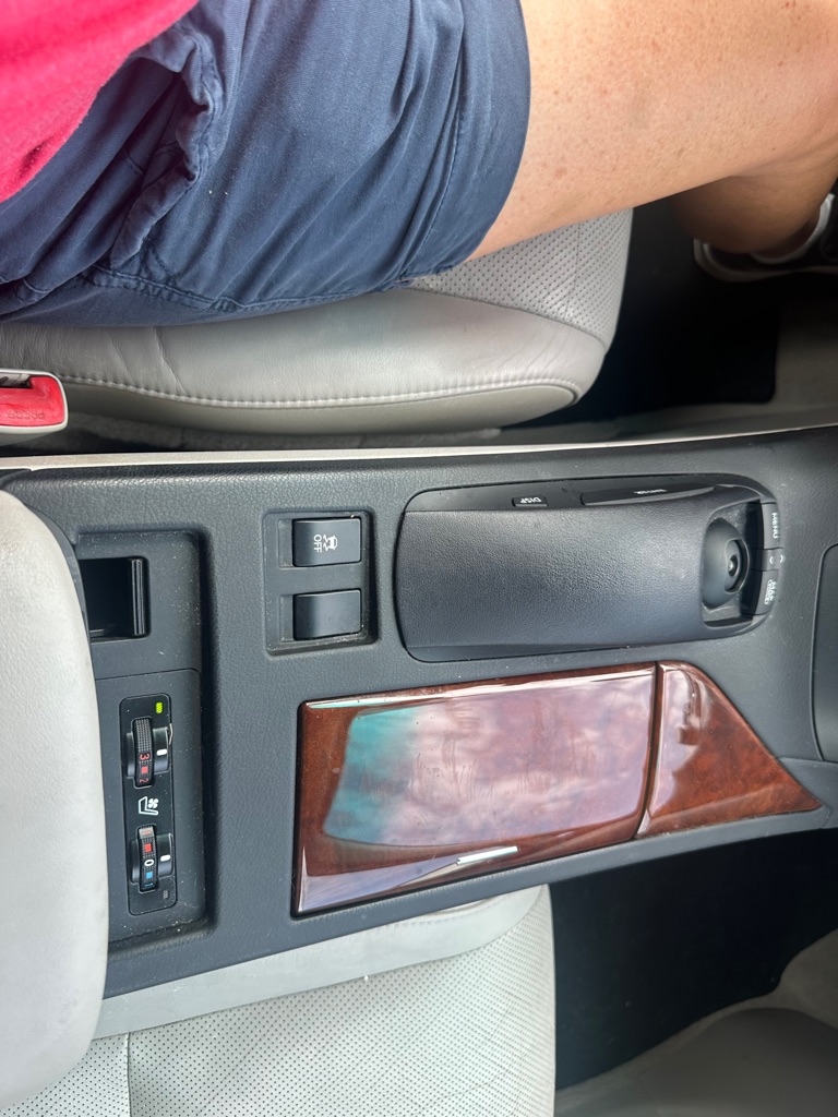 Photo 16 of this LEXUS RX