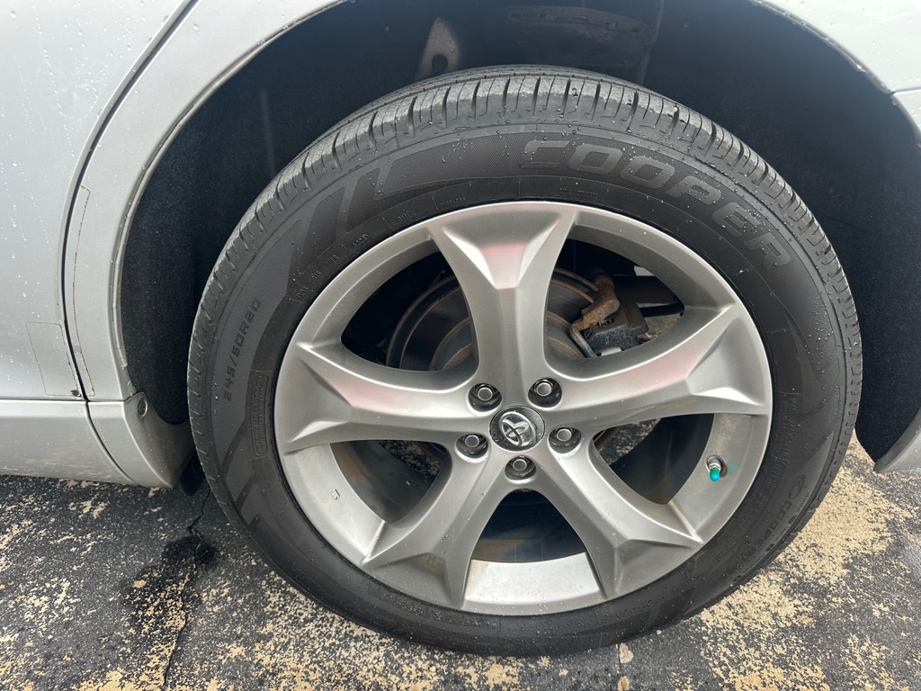 Photo 19 of this TOYOTA VENZA