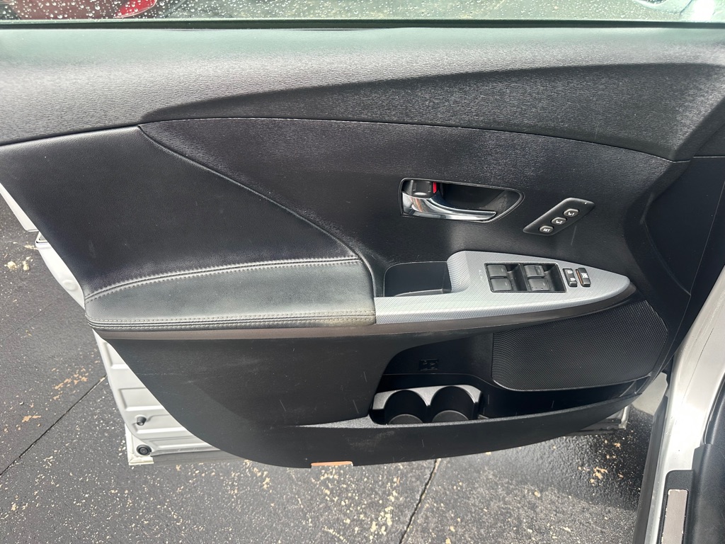 Photo 13 of this TOYOTA VENZA