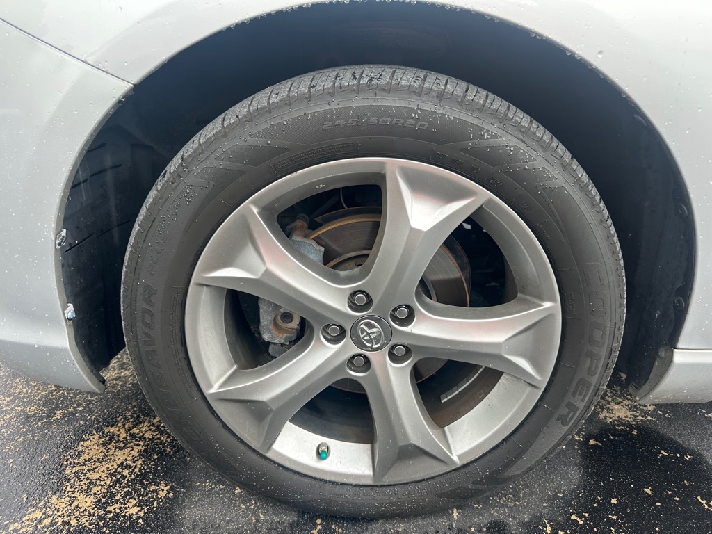 Photo 18 of this TOYOTA VENZA