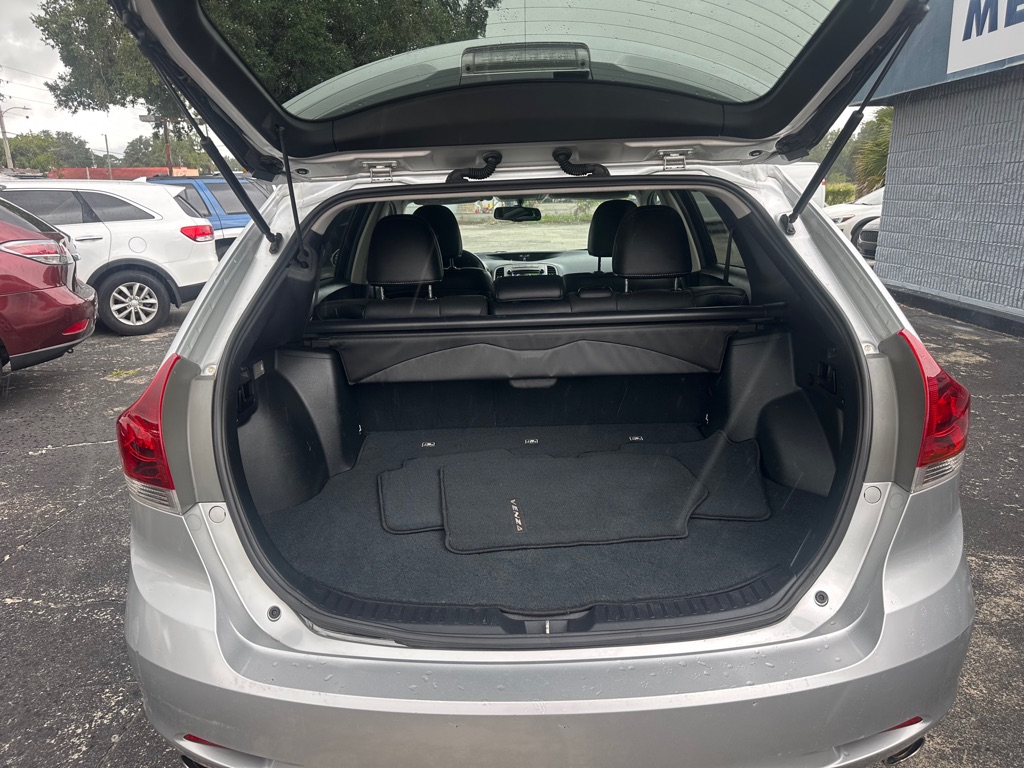 Photo 9 of this TOYOTA VENZA
