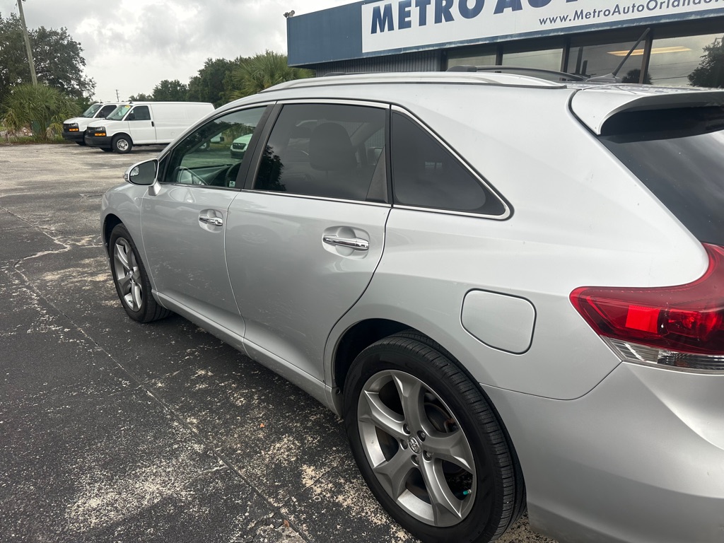 Photo 2 of this TOYOTA VENZA