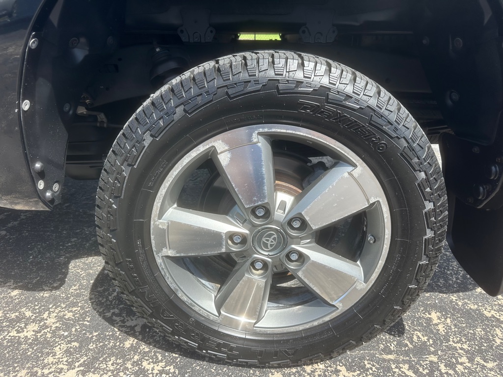 Photo 19 of this TOYOTA TUNDRA