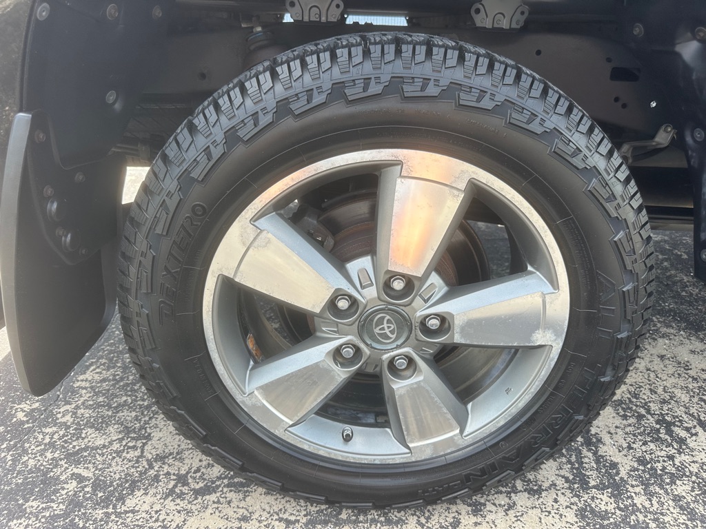 Photo 20 of this TOYOTA TUNDRA