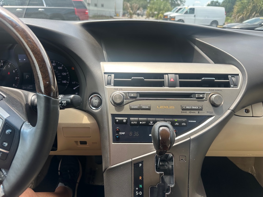 Photo 17 of this LEXUS RX