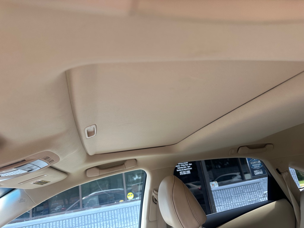 Photo 14 of this LEXUS RX