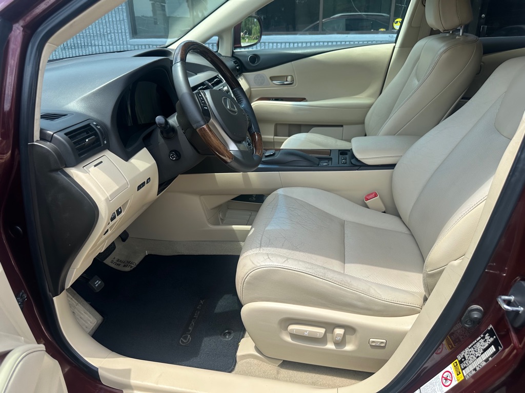 Photo 13 of this LEXUS RX