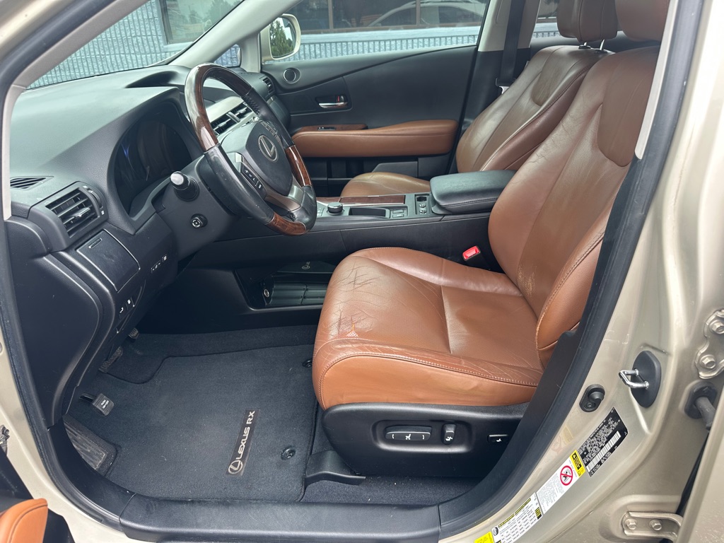 Photo 14 of this LEXUS RX
