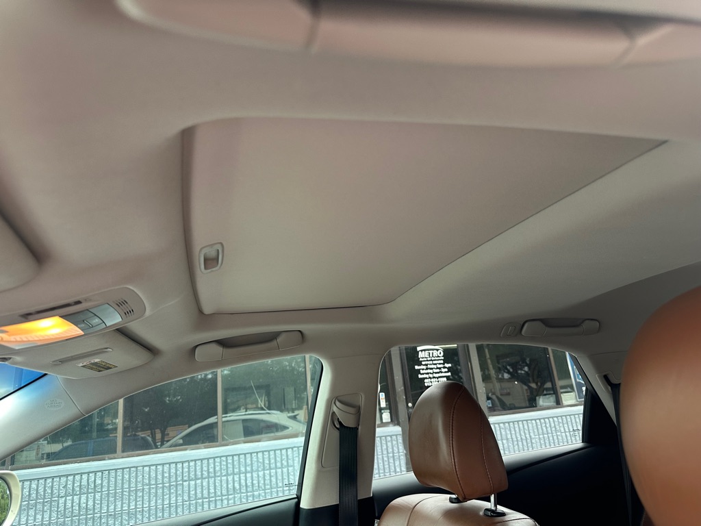 Photo 13 of this LEXUS RX