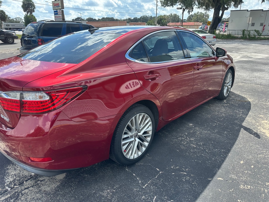 Photo 7 of this LEXUS ES