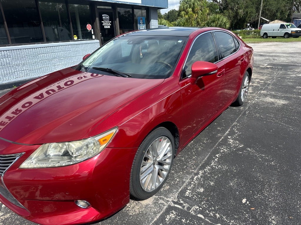 Photo 3 of this LEXUS ES