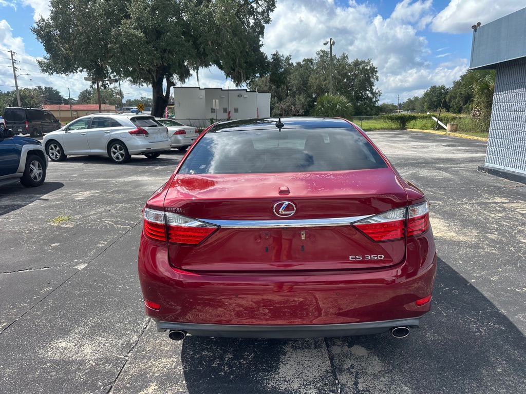 Photo 8 of this LEXUS ES