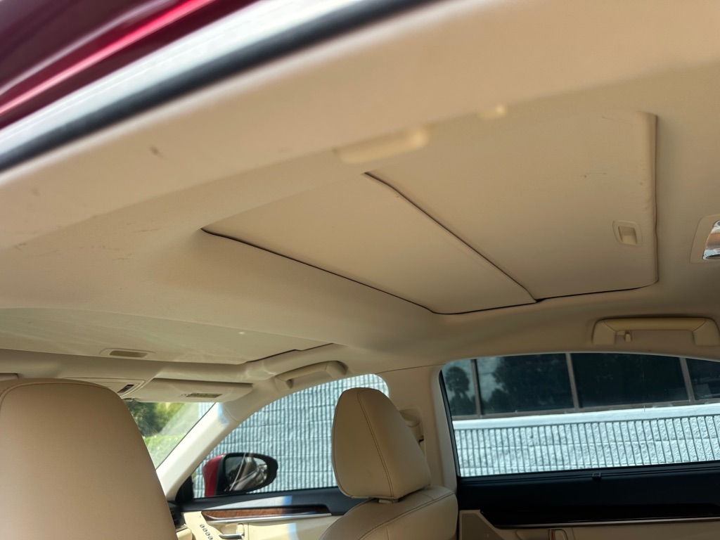 Photo 12 of this LEXUS ES