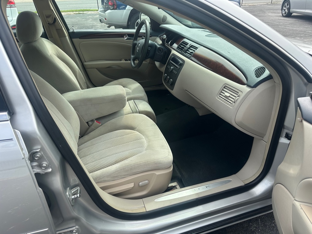 Photo 10 of this BUICK LUCERNE