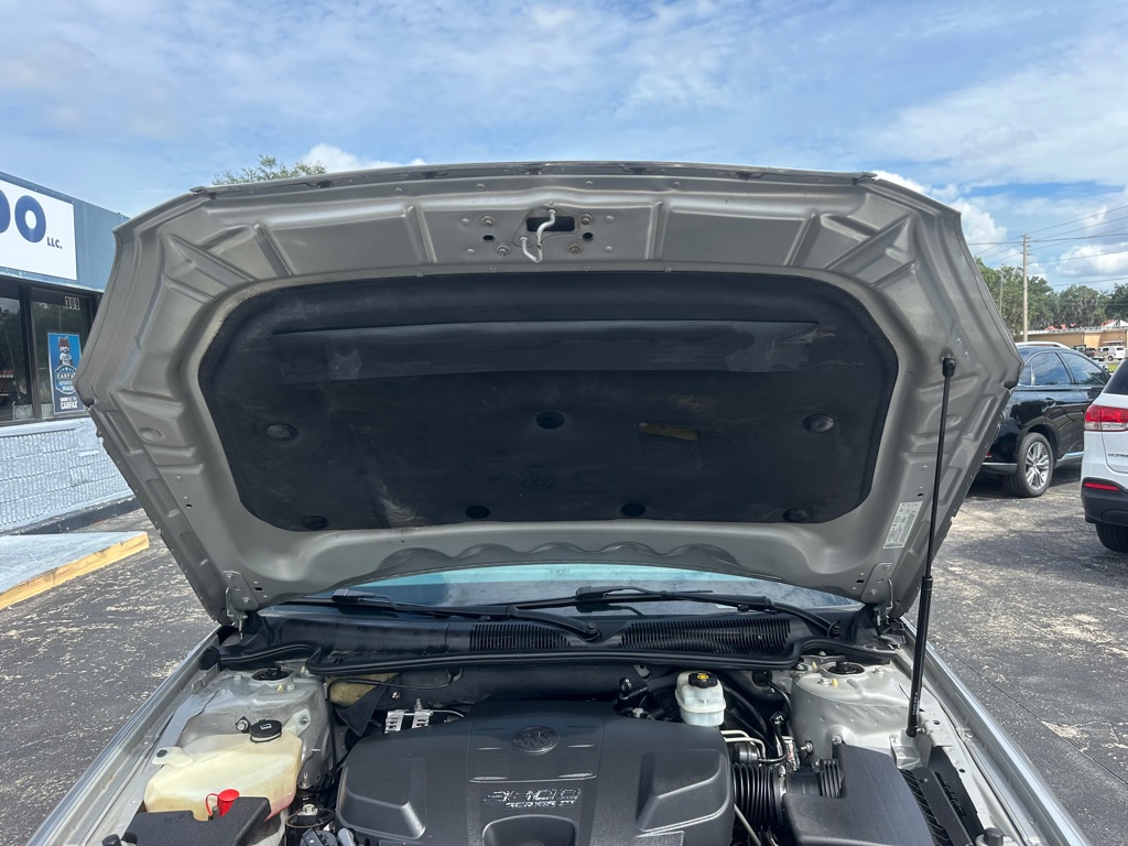 Photo 25 of this BUICK LUCERNE