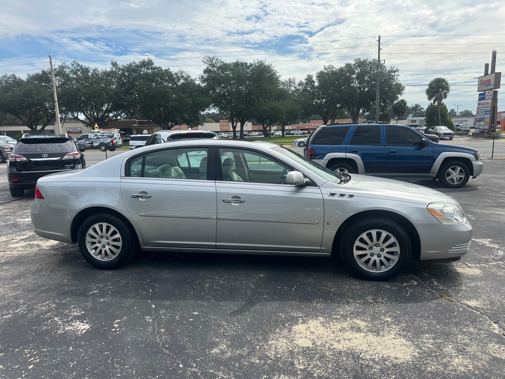 Photo 6 of this BUICK LUCERNE