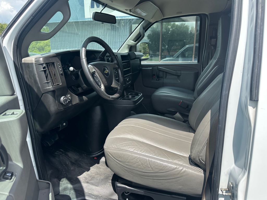 Photo 13 of this CHEVROLET EXPRESS G2500