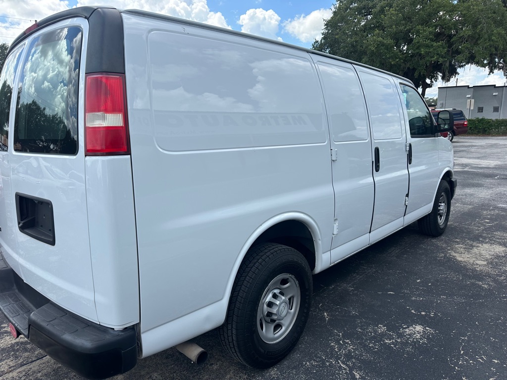 Photo 7 of this CHEVROLET EXPRESS G2500