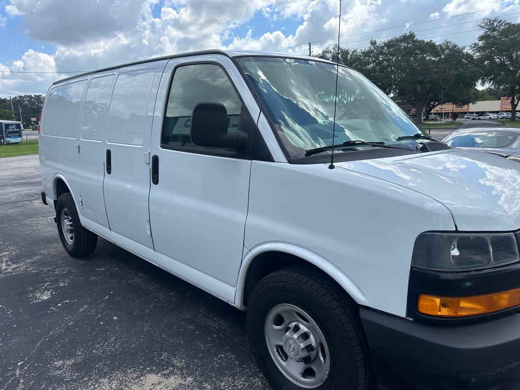 Photo 5 of this CHEVROLET EXPRESS G2500