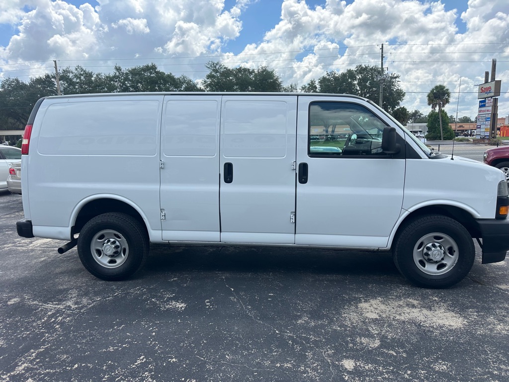 Photo 6 of this CHEVROLET EXPRESS G2500