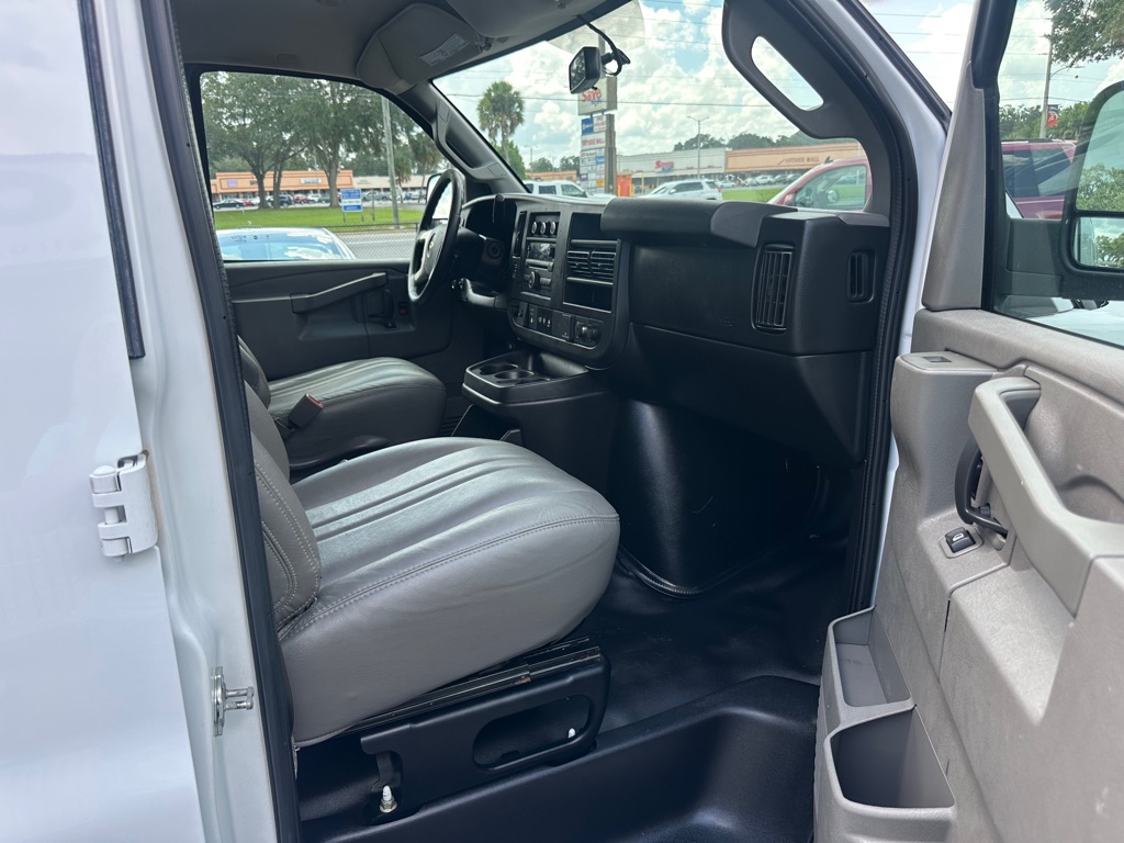 Photo 11 of this CHEVROLET EXPRESS G2500