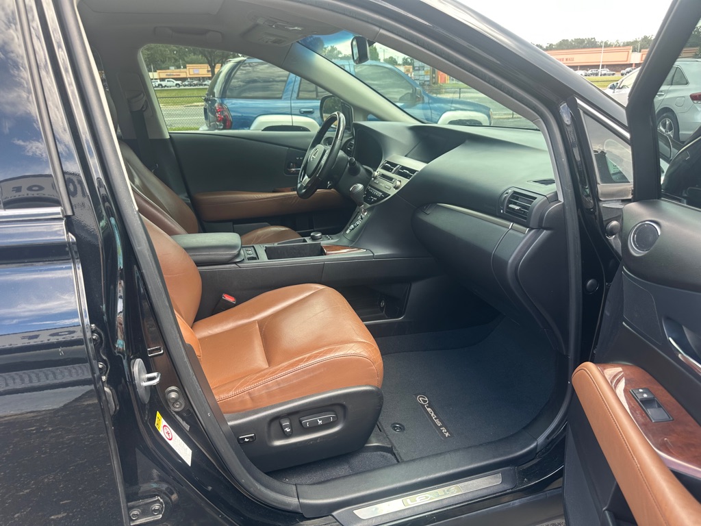 Photo 10 of this LEXUS RX