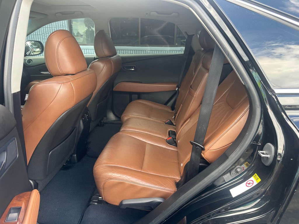Photo 11 of this LEXUS RX