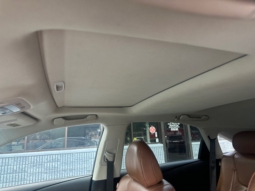 Photo 14 of this LEXUS RX
