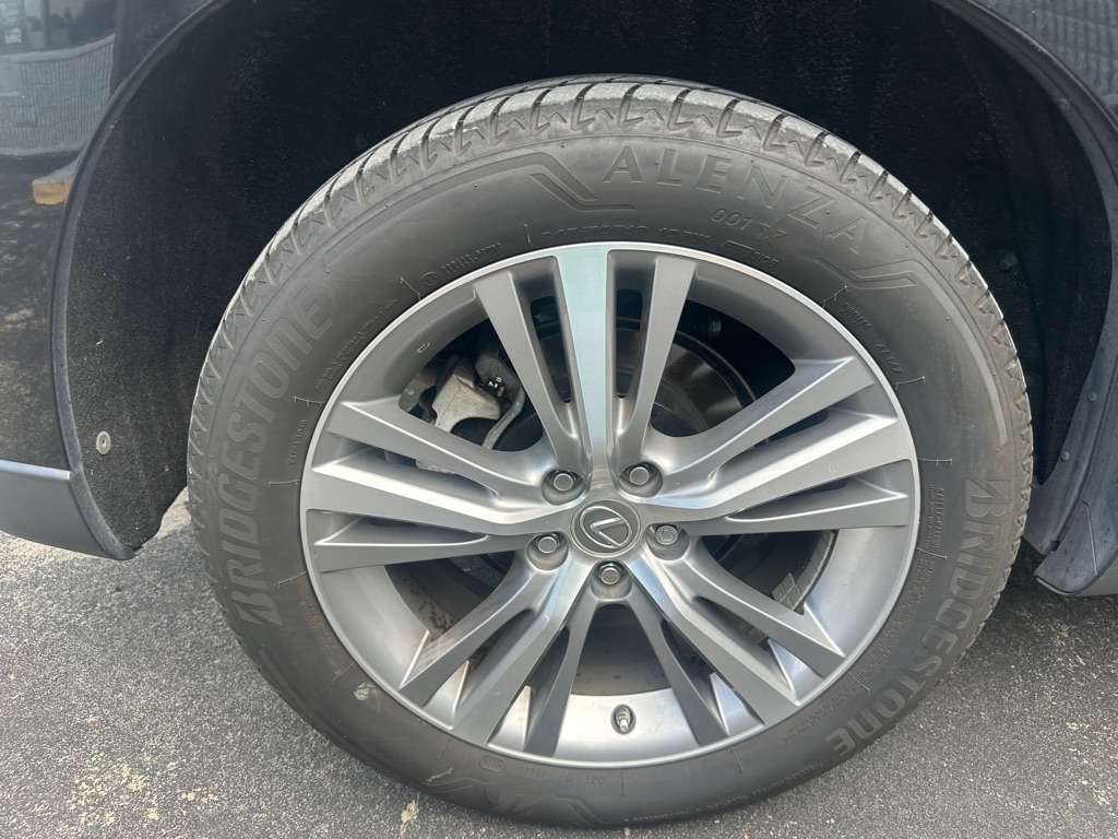 Photo 23 of this LEXUS RX