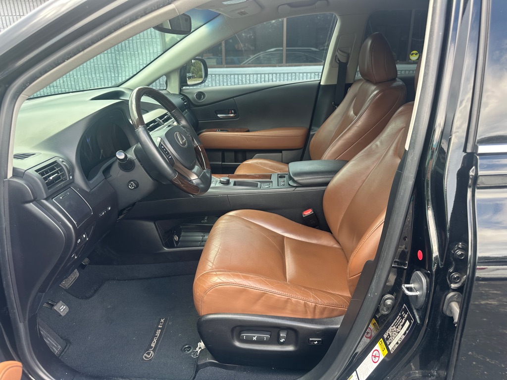 Photo 13 of this LEXUS RX