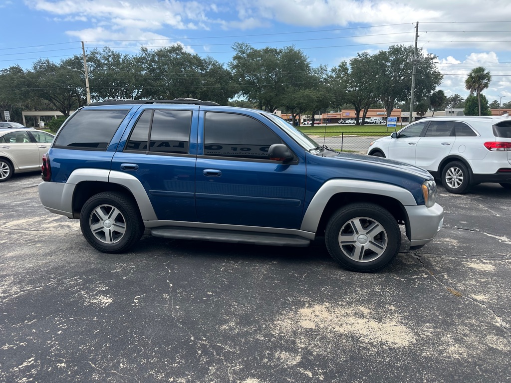 Photo 7 of this CHEVROLET TRAILBLAZER