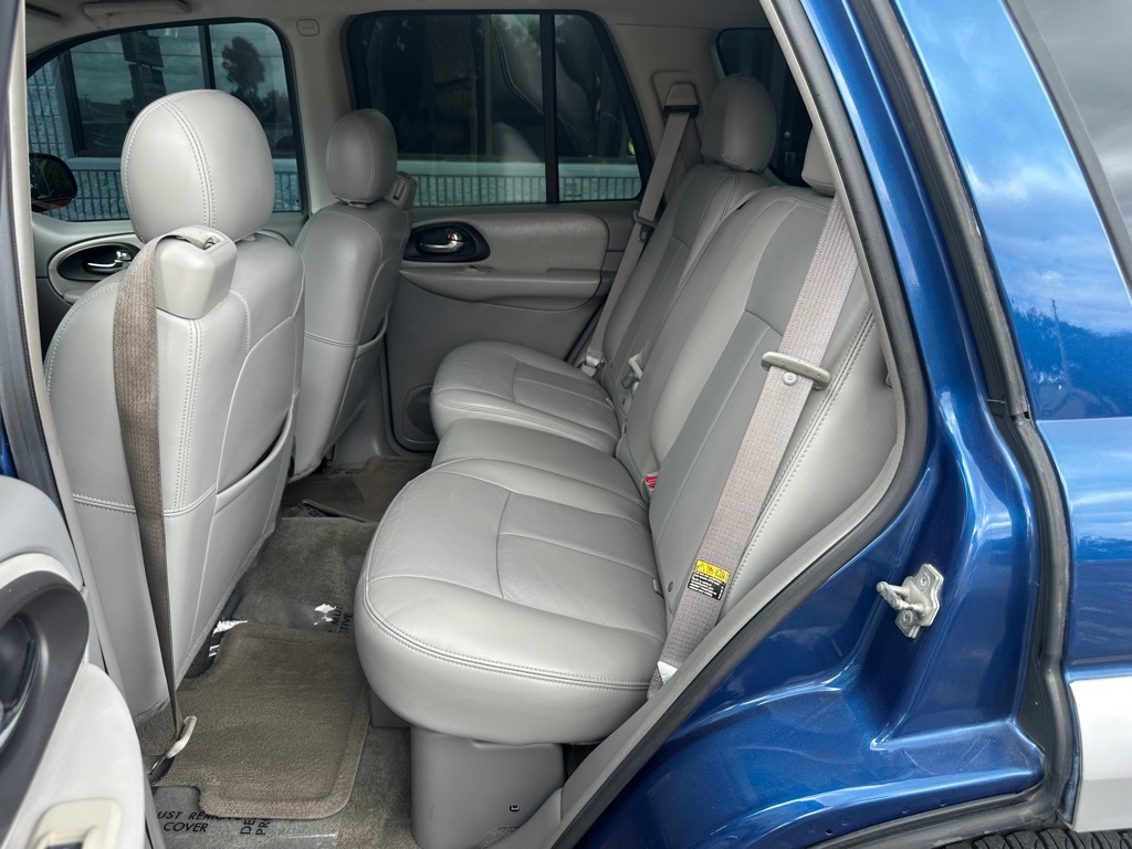 Photo 12 of this CHEVROLET TRAILBLAZER