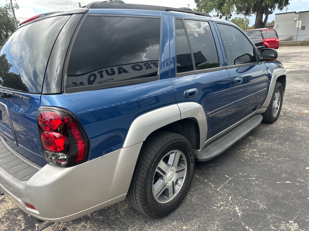 Photo 8 of this CHEVROLET TRAILBLAZER
