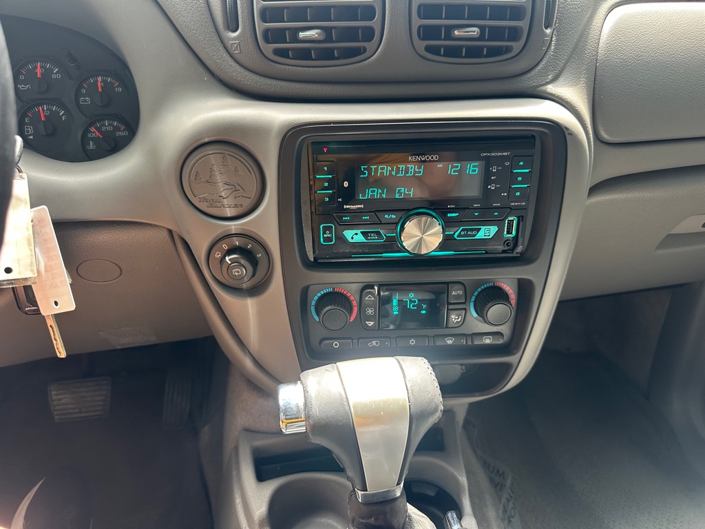 Photo 16 of this CHEVROLET TRAILBLAZER