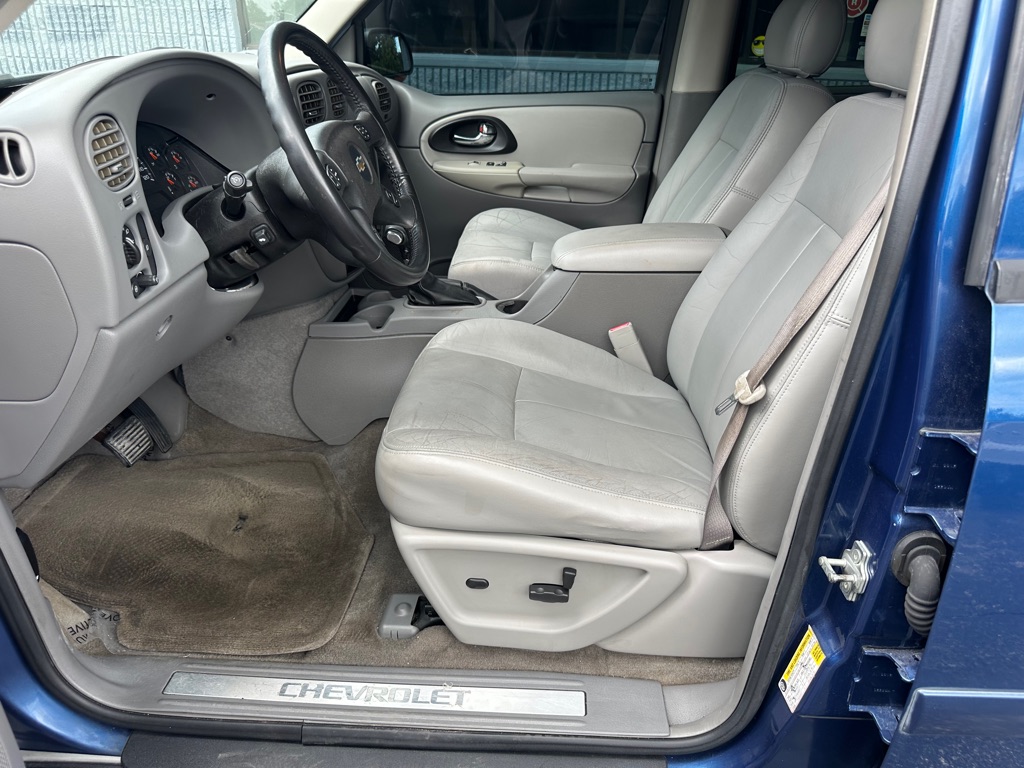 Photo 14 of this CHEVROLET TRAILBLAZER