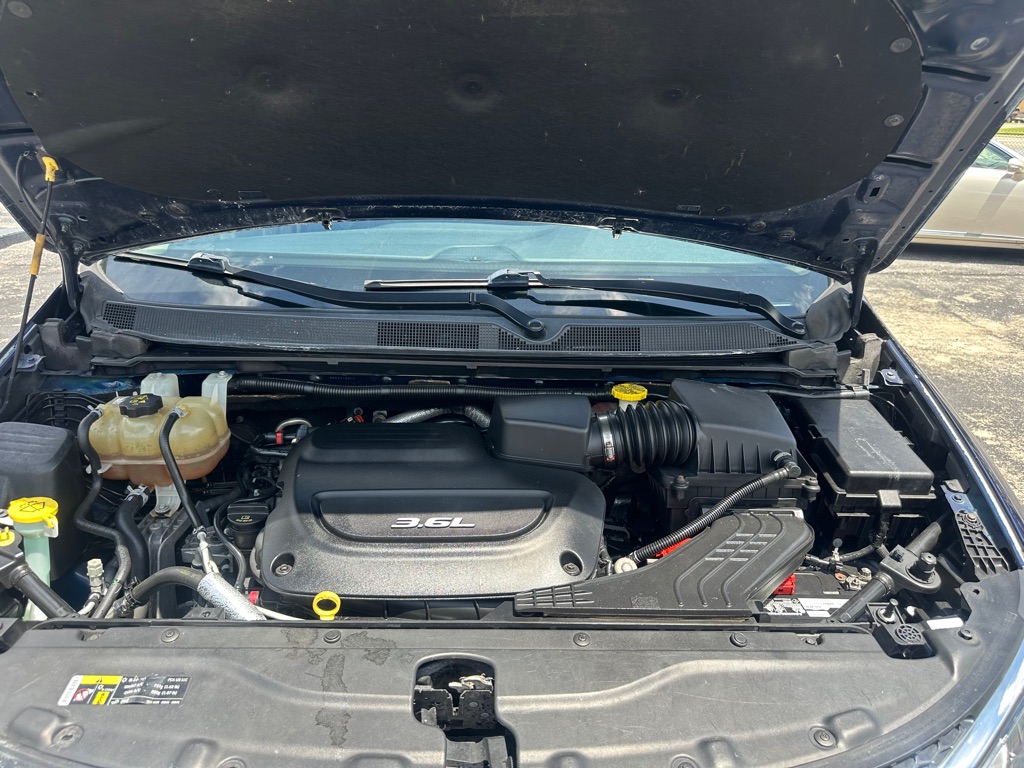 Photo 28 of this CHRYSLER PACIFICA