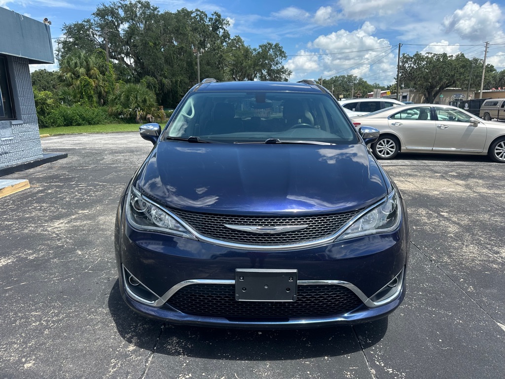 Photo 4 of this CHRYSLER PACIFICA