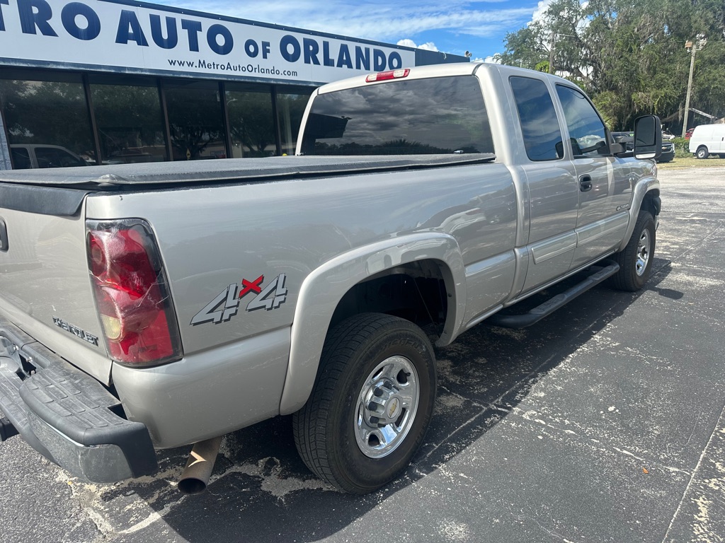 Photo 2 of this CHEVROLET SILVERADO 2500
