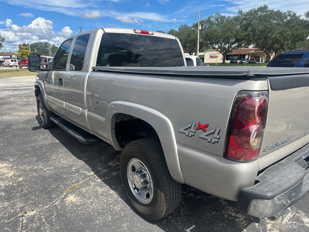 Photo 8 of this CHEVROLET SILVERADO 2500