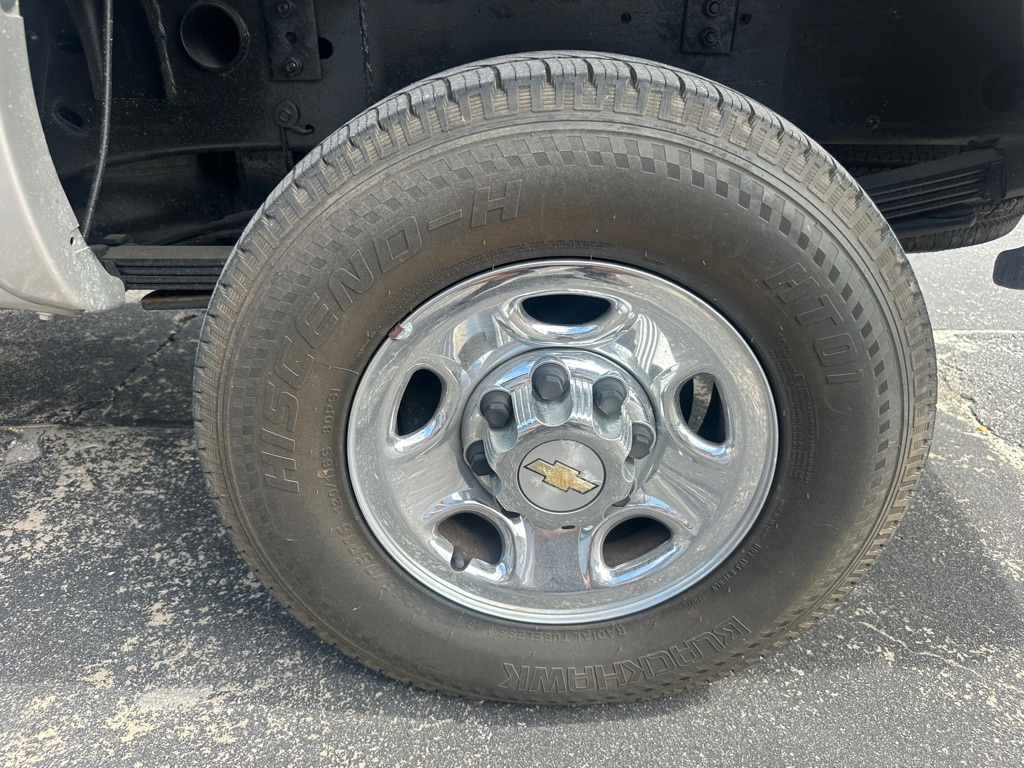 Photo 21 of this CHEVROLET SILVERADO 2500
