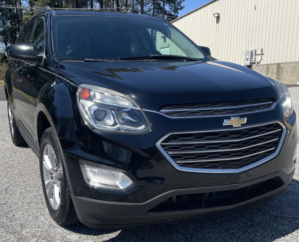 Photo 2 of this CHEVROLET EQUINOX