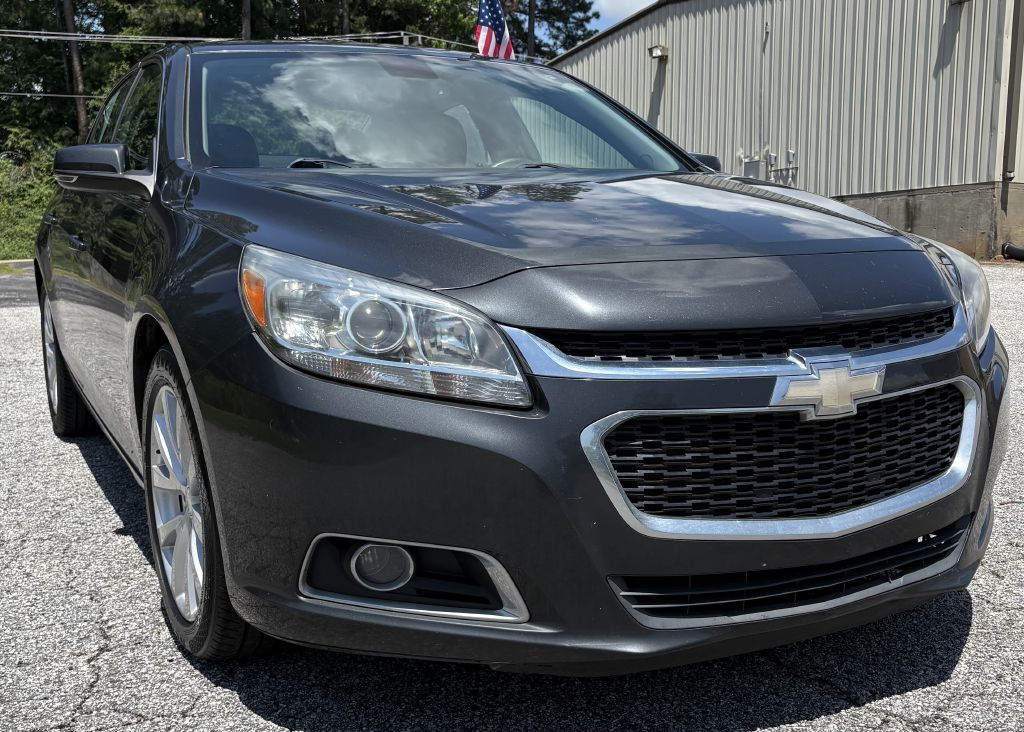 Photo 2 of this CHEVROLET MALIBU