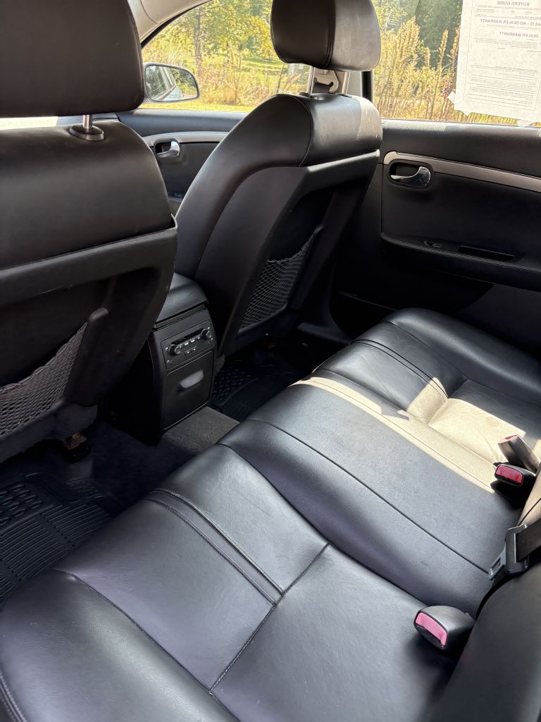 Photo 6 of this SATURN AURA