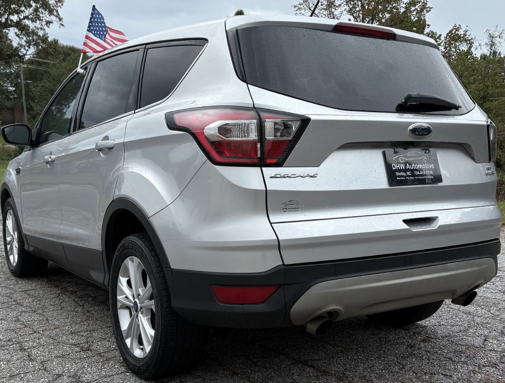 Photo 4 of this FORD ESCAPE