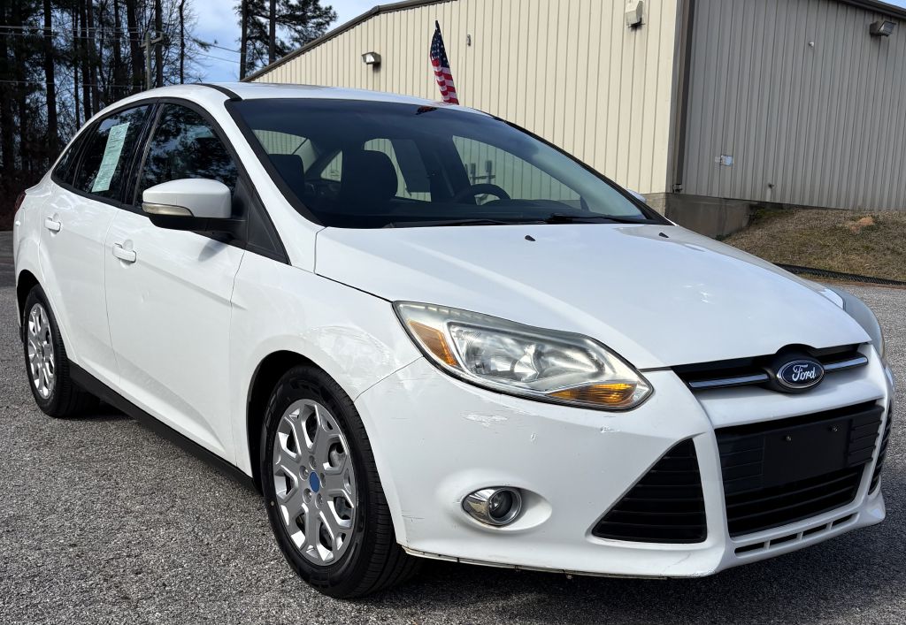 Photo 2 of this FORD FOCUS